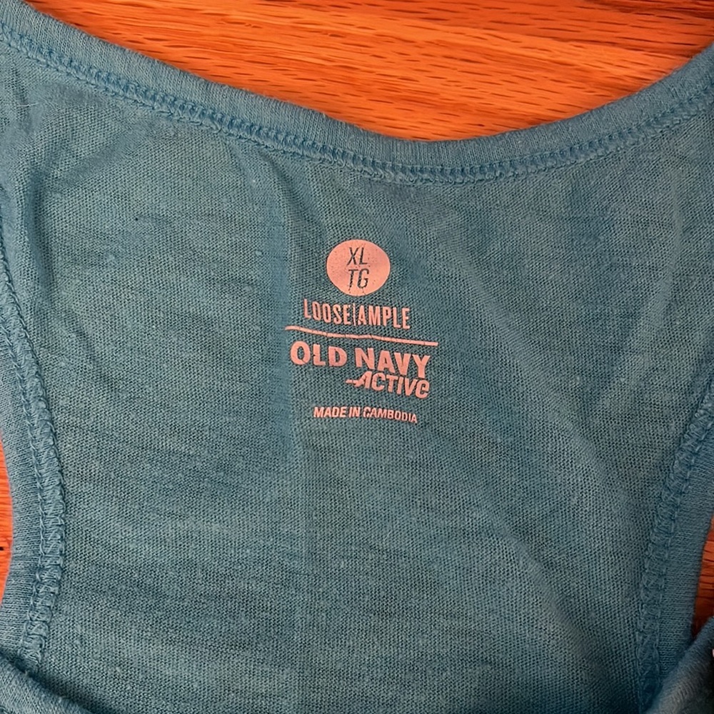 Workout Tank Bundle - Picture 2 of 3